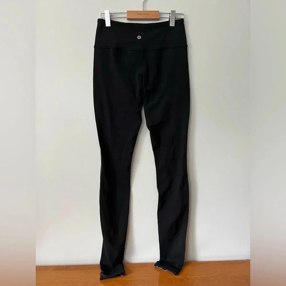 Lululemon Spring Has Sprung Leggings | Size 4 - Picture 4 of 6